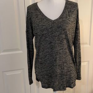 Rock & Republic Women’s V- Neck M Long Sleeve Top